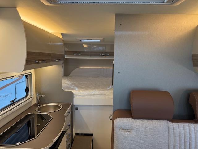 burstner Travel Van 590G HL-04