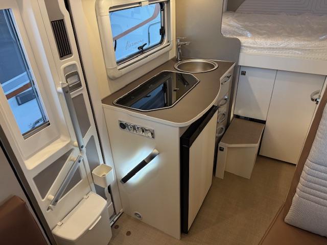 burstner Travel Van 590G HL-06